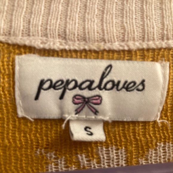 Peppa Loves Pineapple Cardigan - wooden buttons, sz small, 3/4 sleeves - Picture 6 of 10